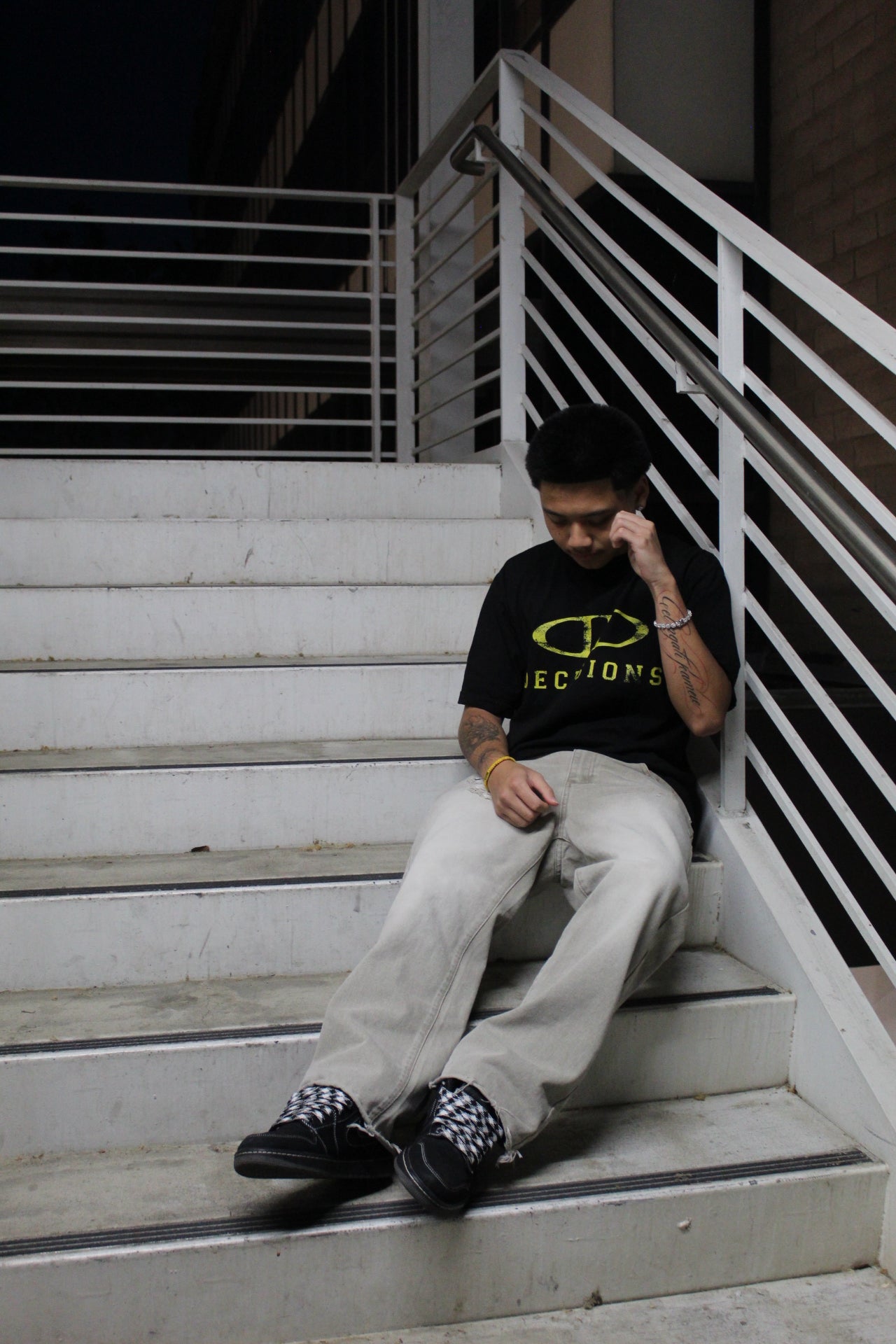 "DD" TEE